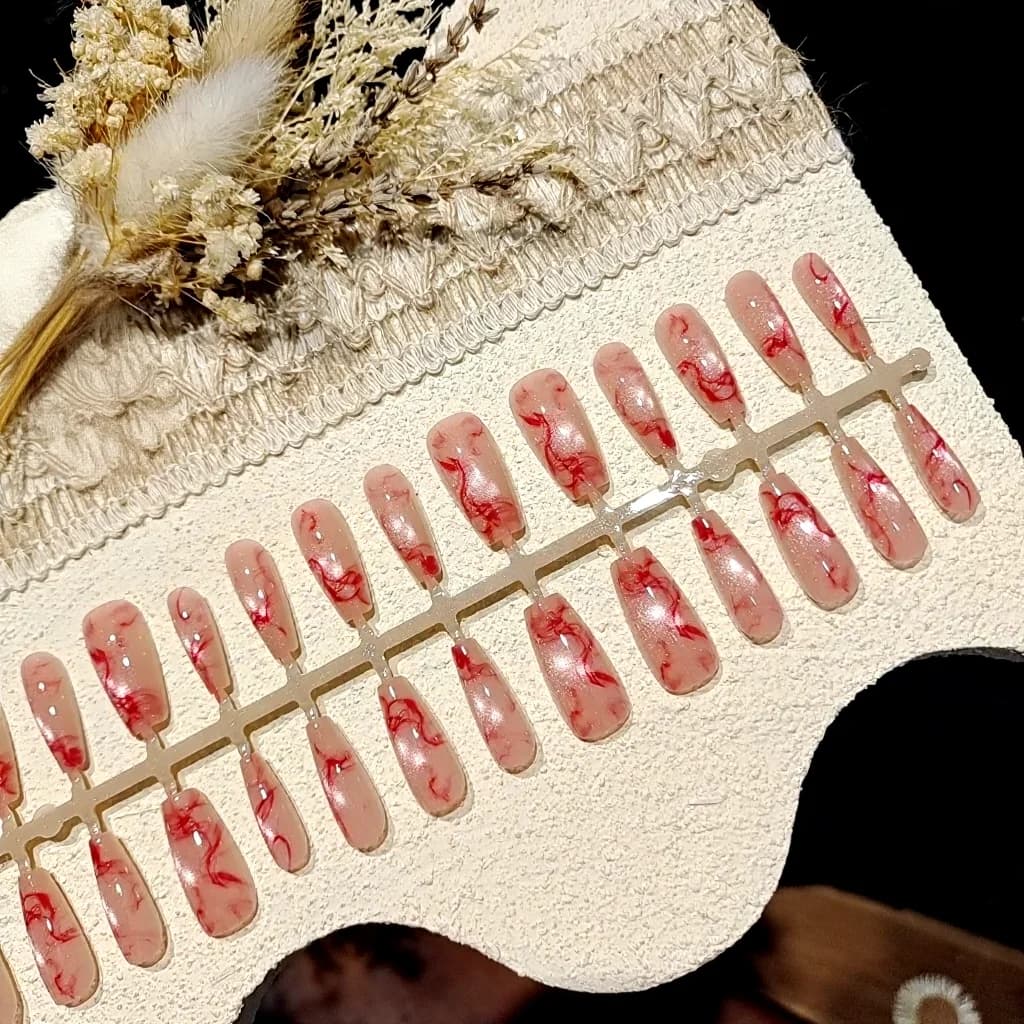 Roosad kassisilma kunstküüned, keskmise ovaalse kujuga, sädelev viimistlus
