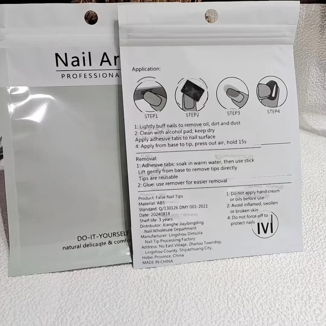 Salvei-rohelised plastist lukuga kotid küünevahendite hoiustamiseks
