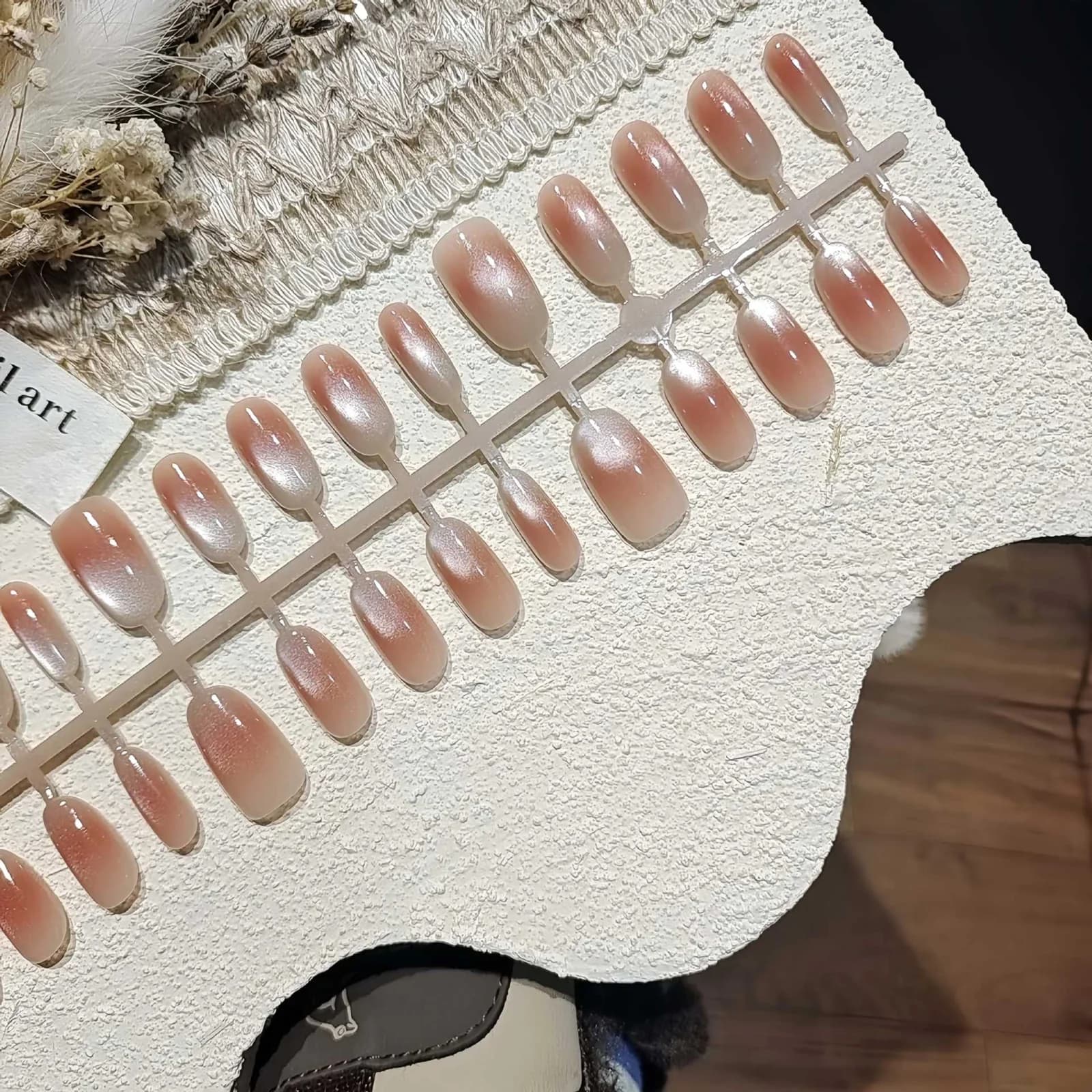 Oranž-roosad kassisilma kunstküüned, lühikesed/k keskmised, ovaalsed